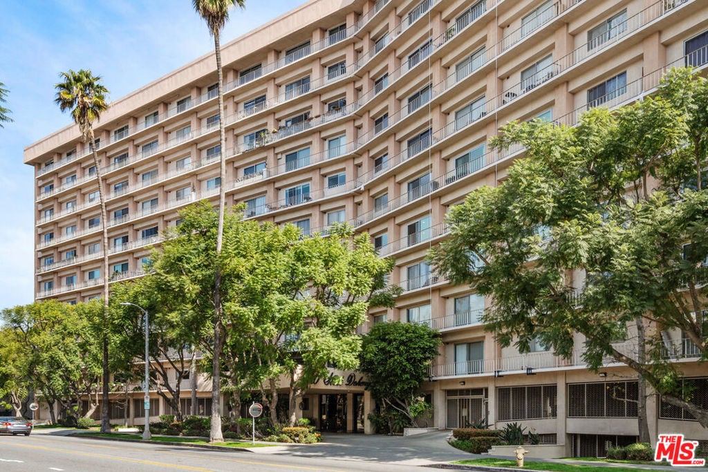 100 S Doheny Drive 503 — photo