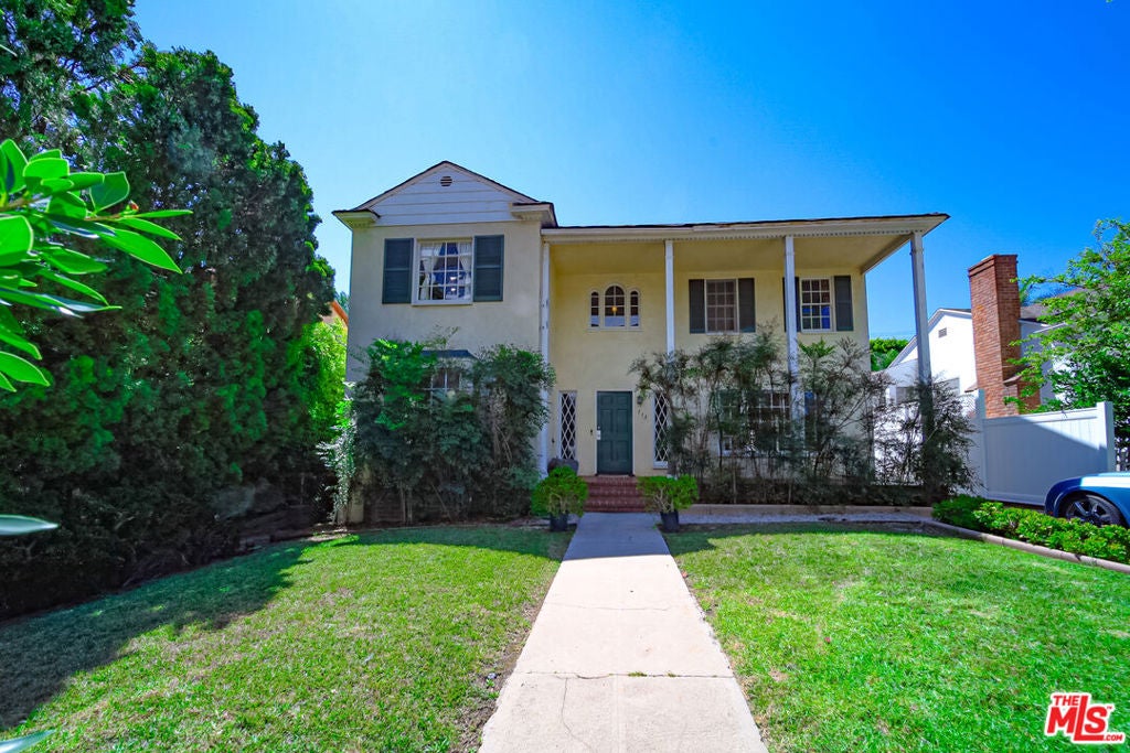 713 N Doheny Drive — photo