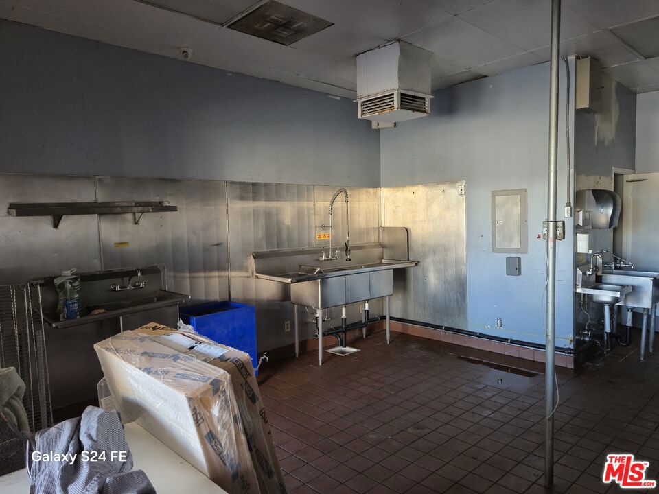 17531 Central Avenue, Carson, CA 90746 — photo 3