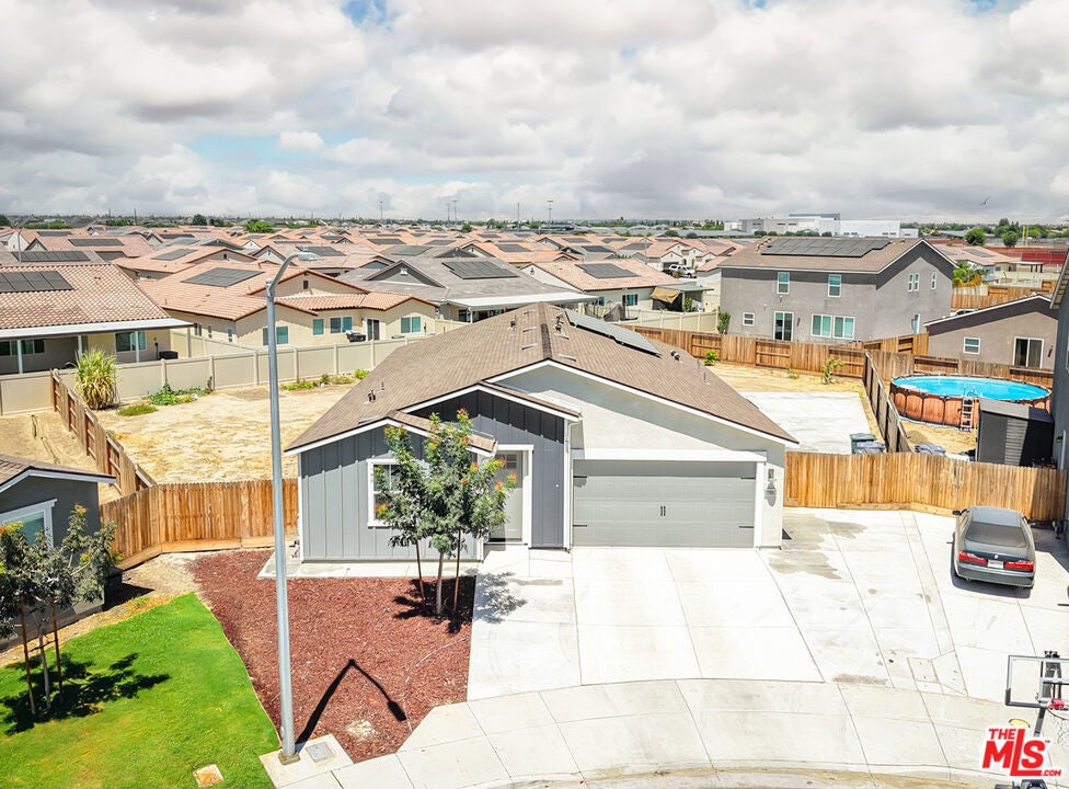 7700 Nigu River Street — photo