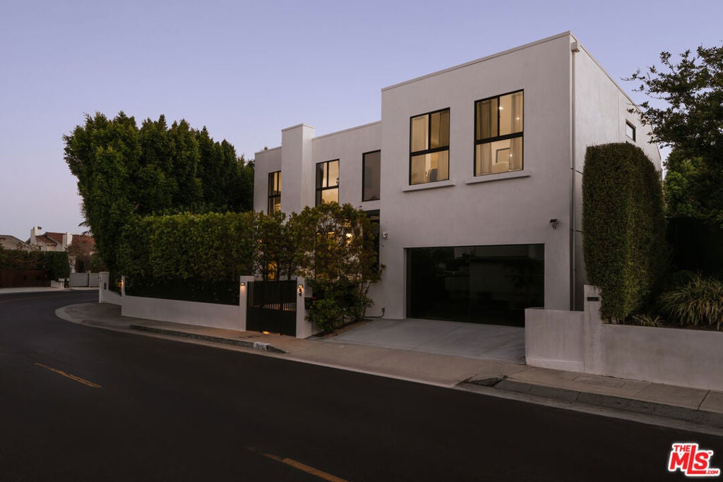 2025 Hercules Drive — photo