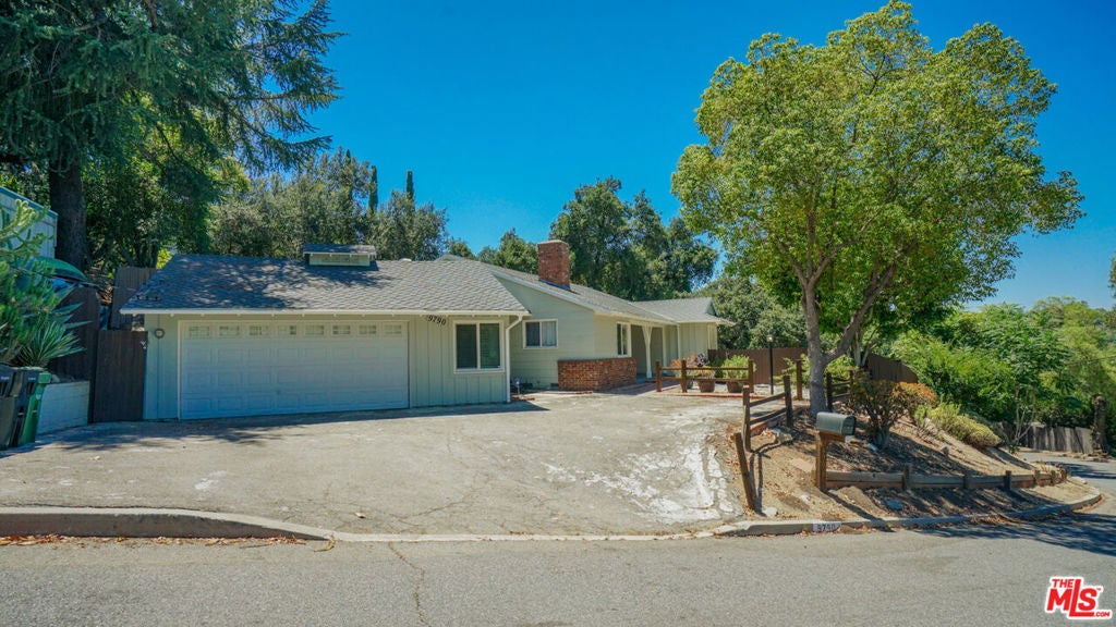 9790 Shadow Island Drive — photo