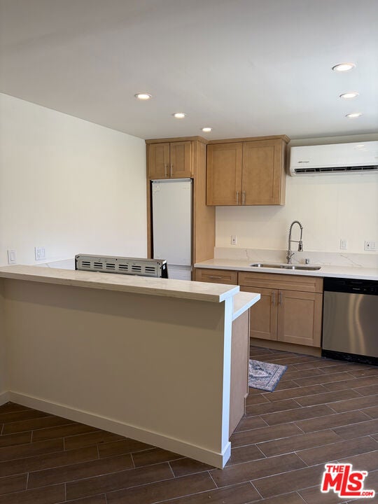 64285 Spyglass Avenue 16 — photo