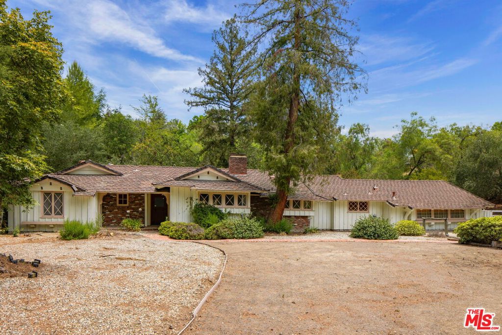 5854 Round Meadow Road — photo