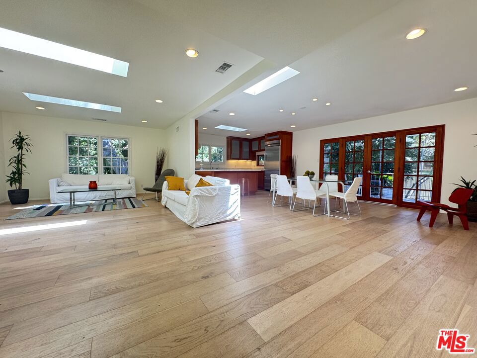 7586 Woodrow Wilson Drive — photo