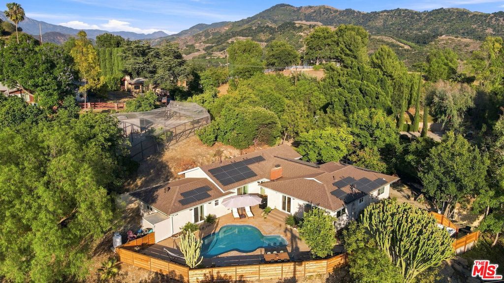 107 Alto Drive — photo