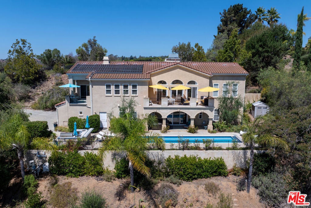 4476 Fallsbrae Road — photo