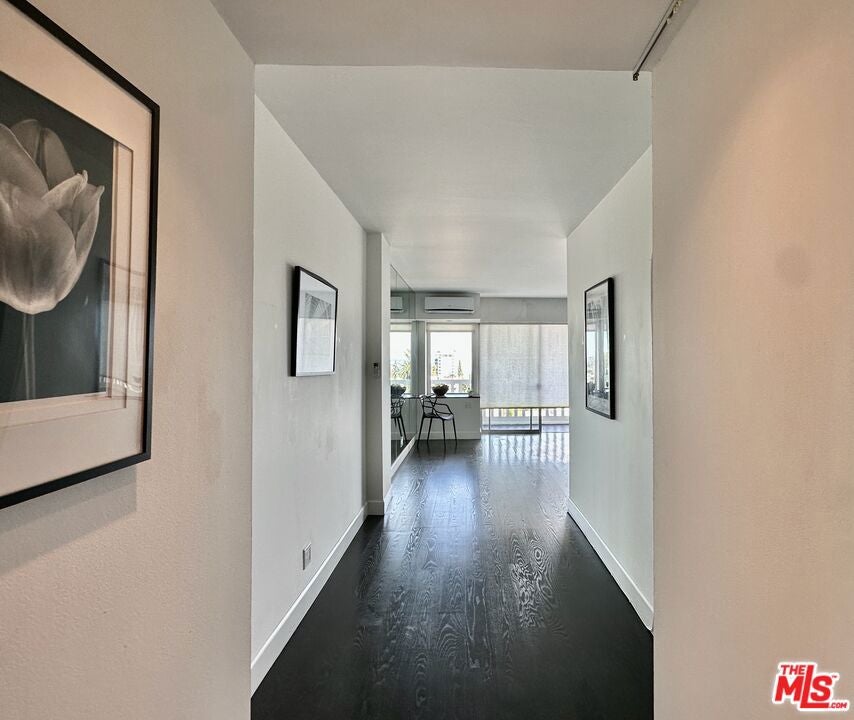 999 N Doheny Drive 408 — photo
