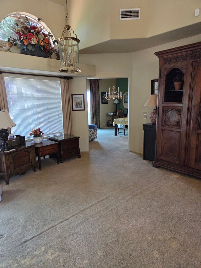 810 S Shanada Court — photo