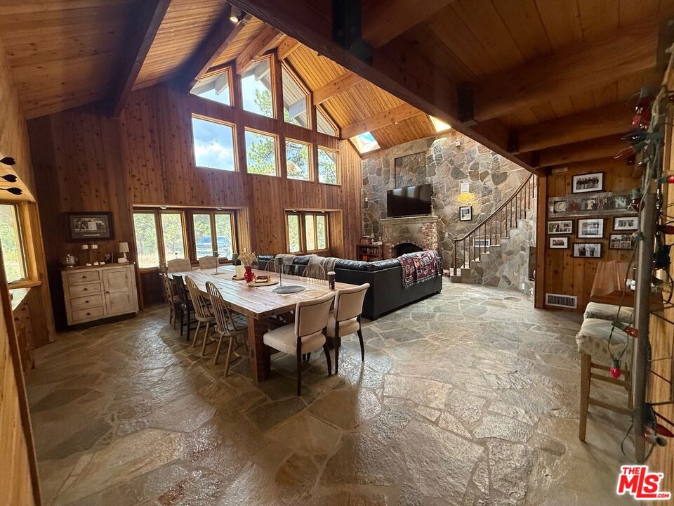 1196 Willow Lane — photo