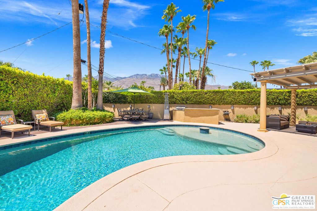 2295 E Park Drive — photo