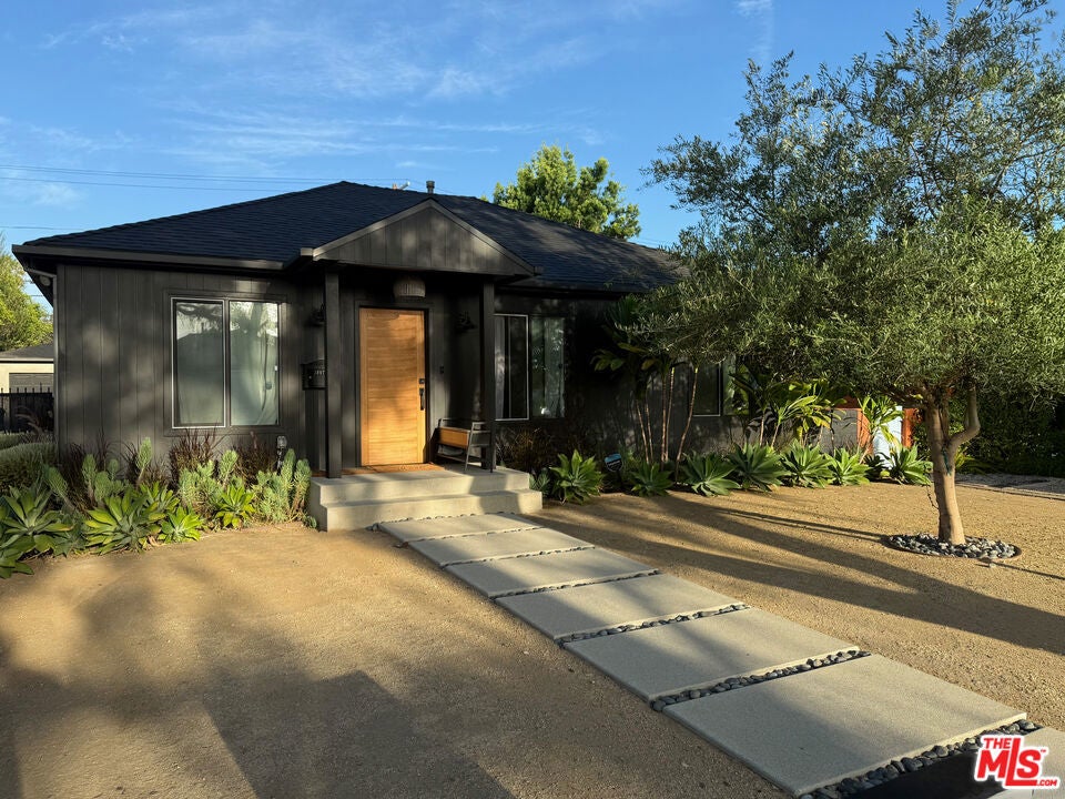 3607 Potomac Avenue — photo