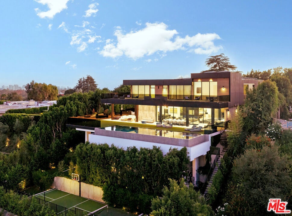 1140 Summit Drive — photo
