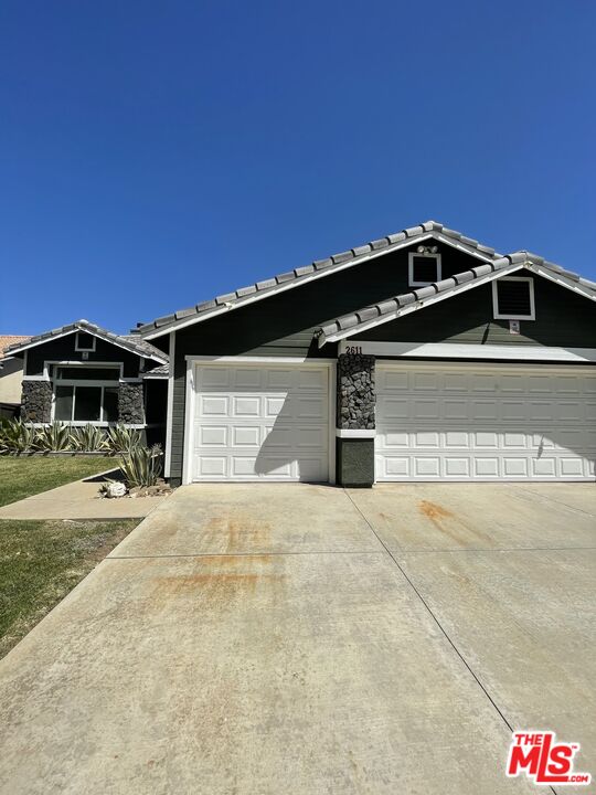 2611 Gemstone Ave — photo