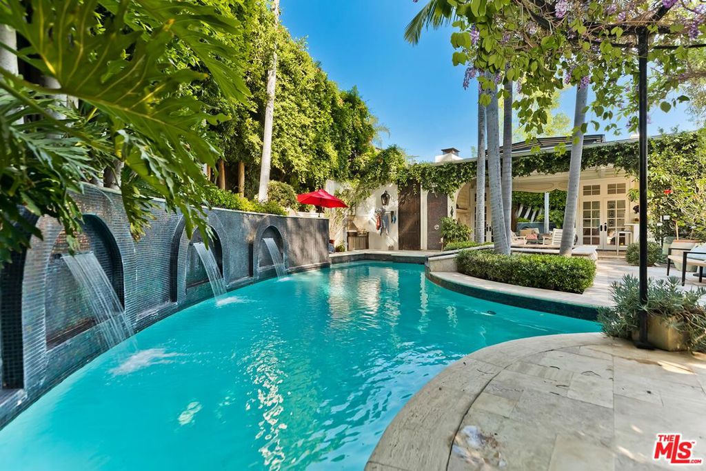2806 Nichols Canyon Road — photo