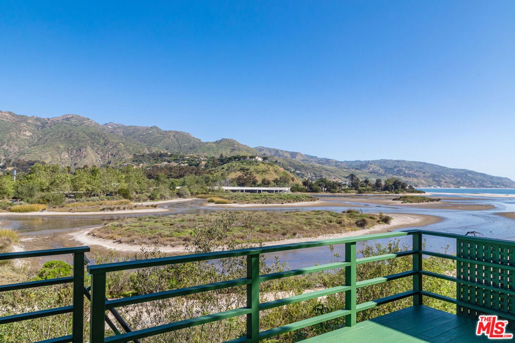 23441 Malibu Colony Road — photo