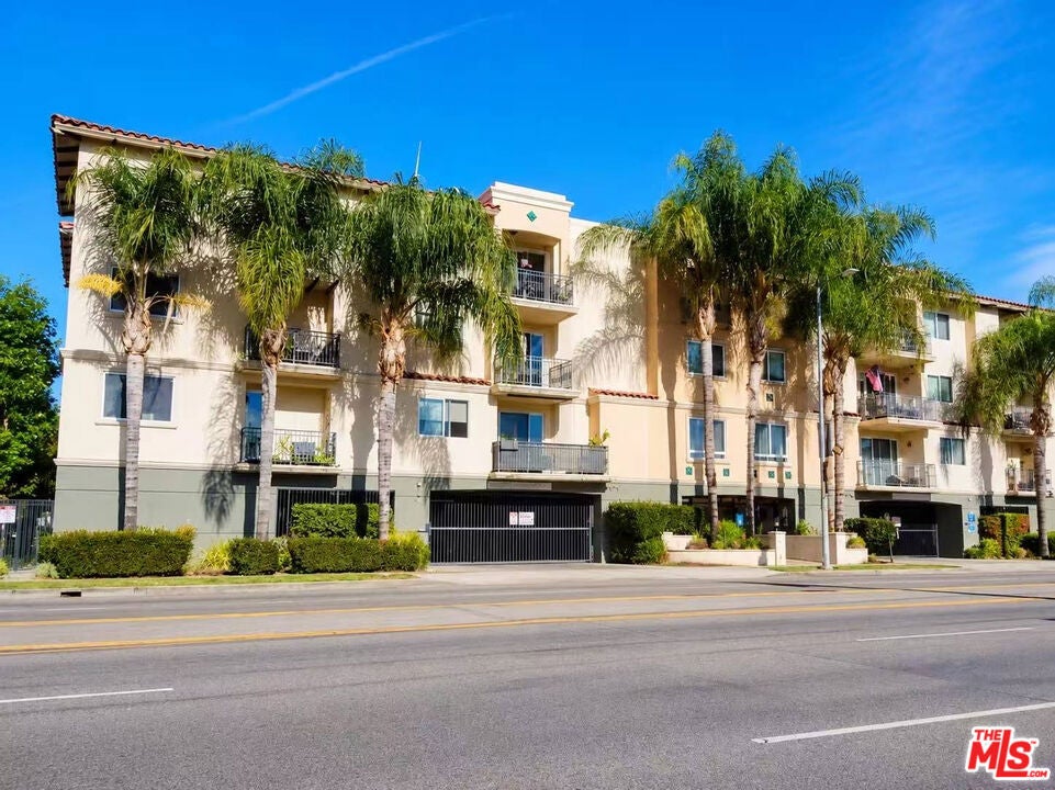 13941 Sherman Way 205 — photo
