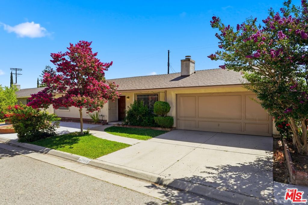 7042 Jon Allan Drive — photo