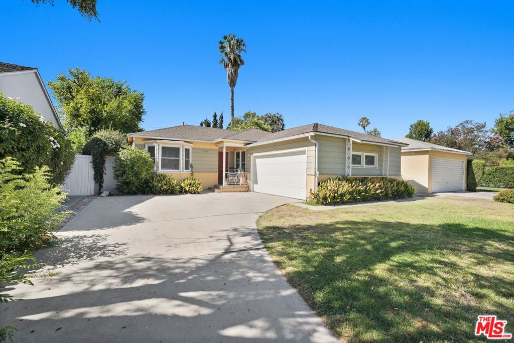 17646 Delano Street — photo