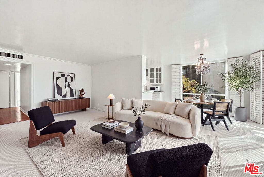 2301 S Beverly Glen Boulevard 301 — photo