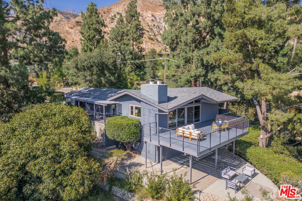1604 Woodglen Lane — photo