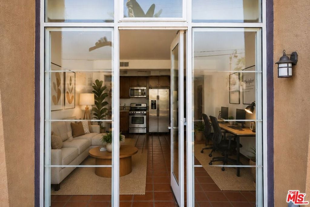 360 W Avenue 26 100 — photo