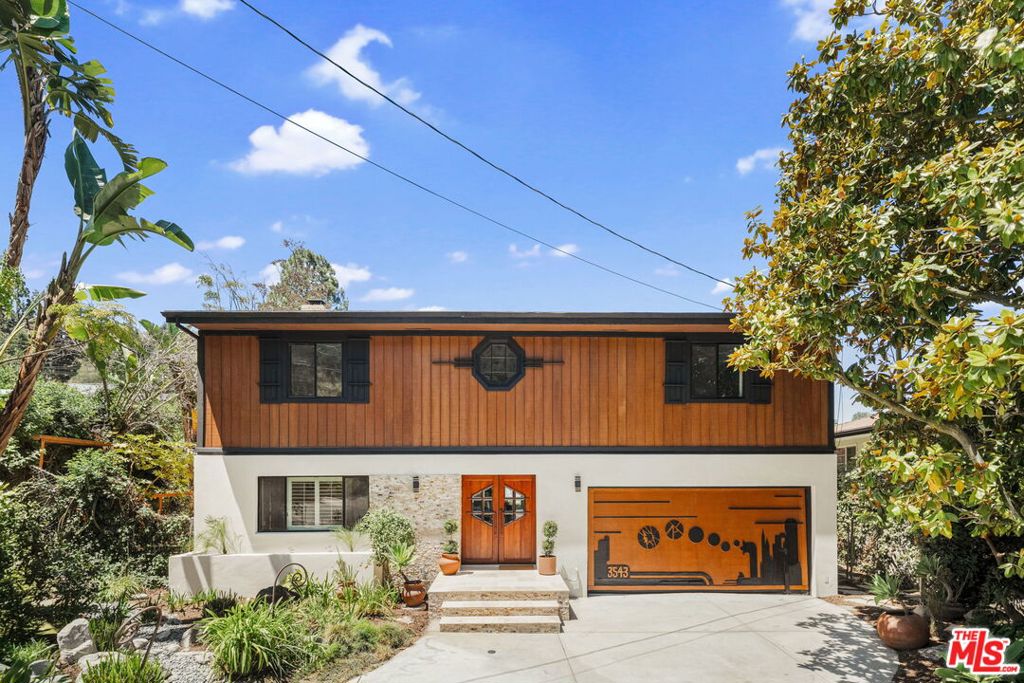 3543 Stone Canyon Avenue — photo