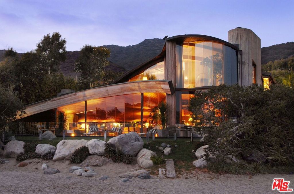 22426 Pacific Coast Highway — photo