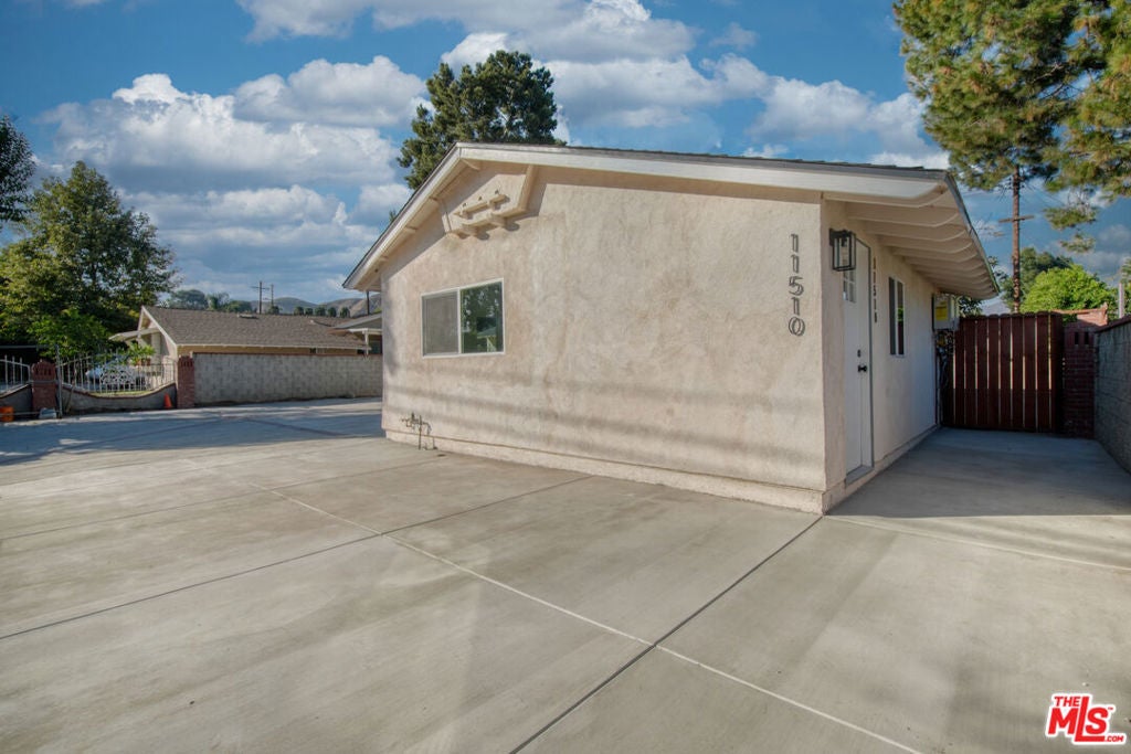 11510 Fenton Avenue — photo