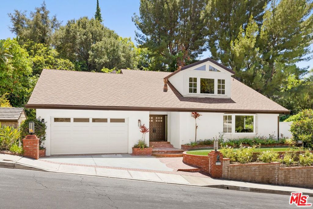 15810 Castlewoods Drive — photo