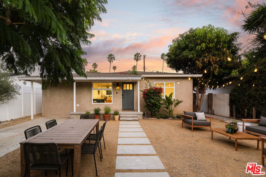 670 Olive Street — photo