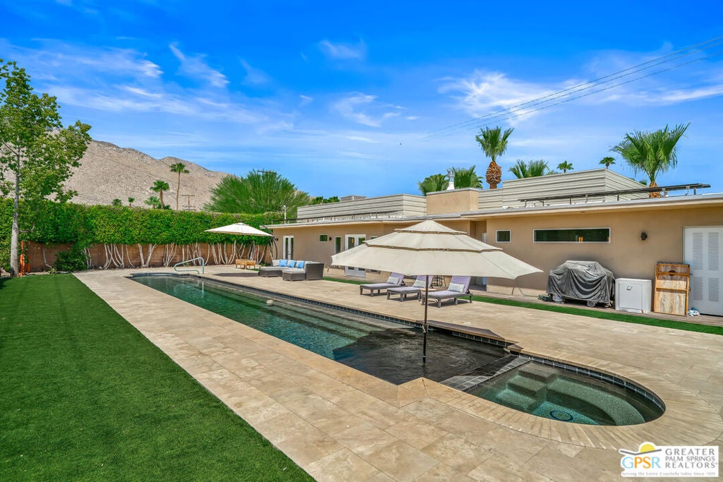 1653 E Sunny Dunes Road — photo