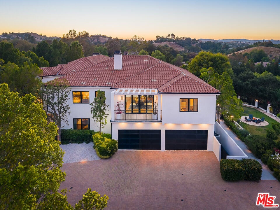 5192 Parkway Calabasas — photo