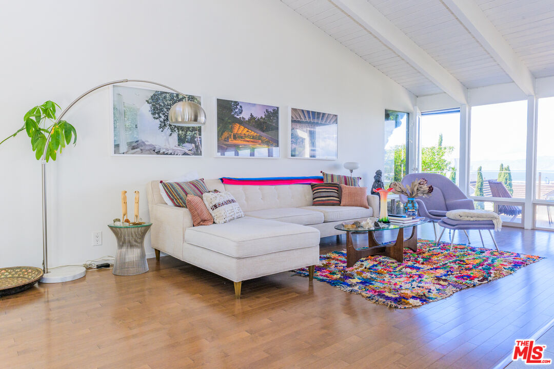 241 Rees St, Los Angeles, CA 90293