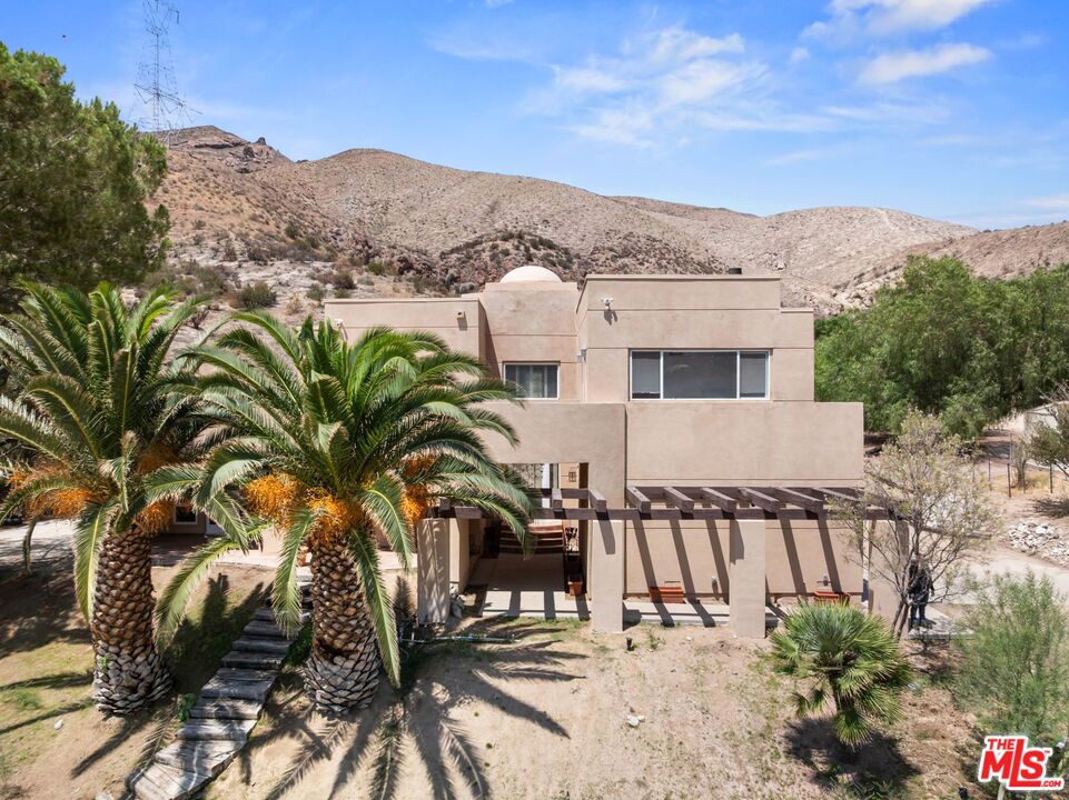 5255 Soledad Canyon Road — photo