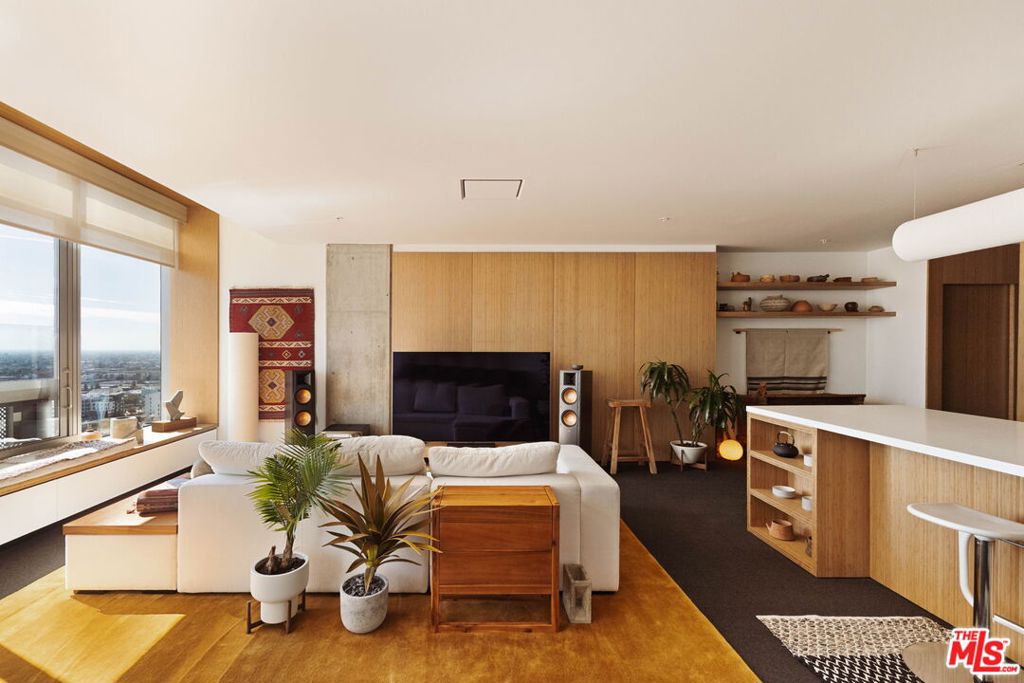 1155 S Grand Avenue 2107 — photo