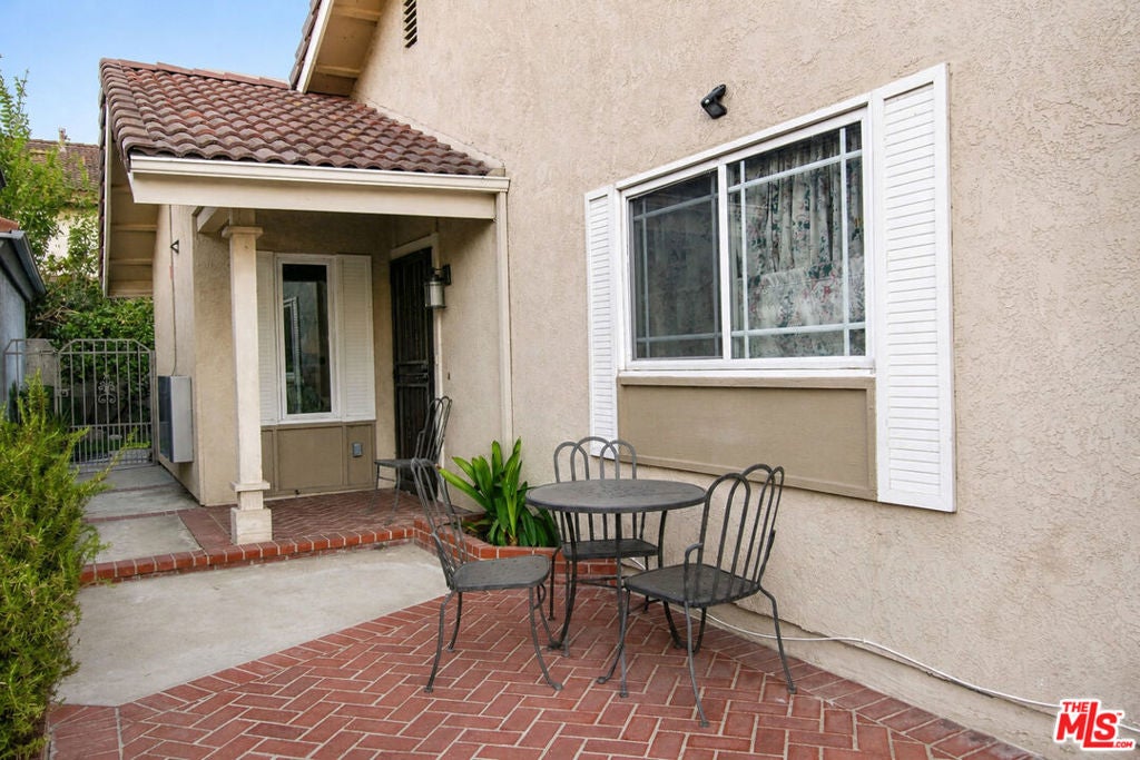 2517 N Millstream Lane — photo