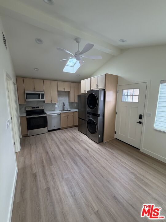 8472 San Carlos Way Unit B — photo