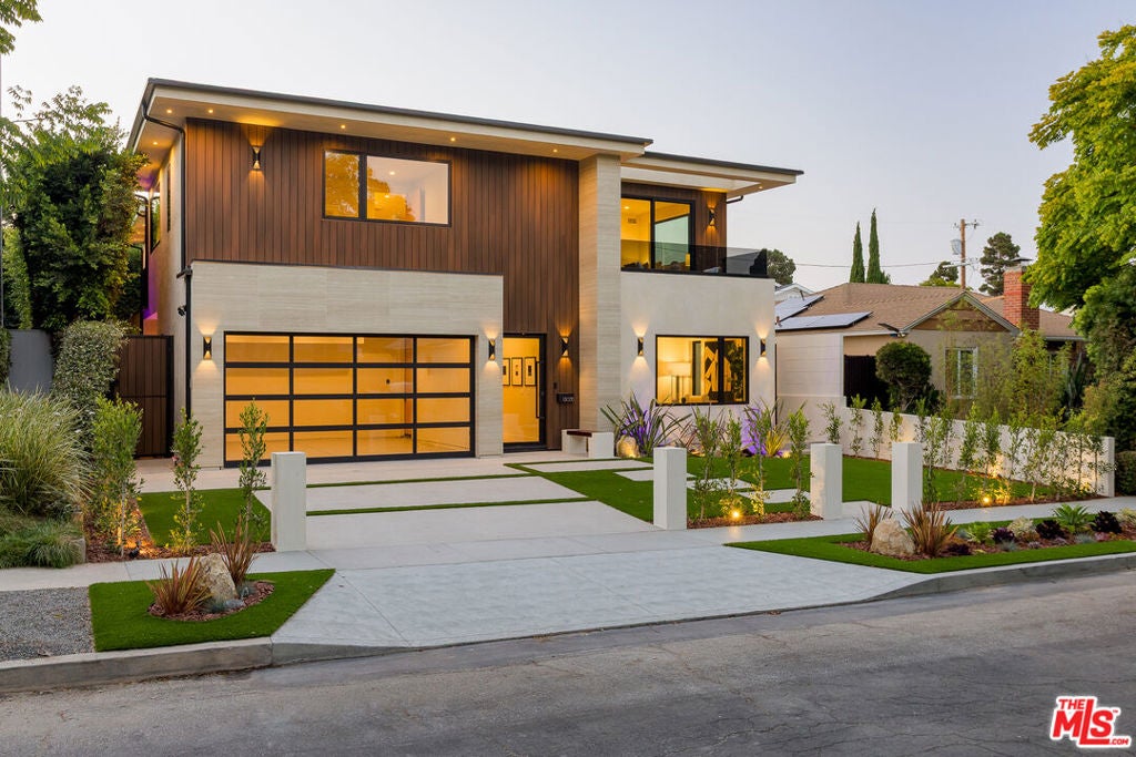 12035 Navy Street — photo