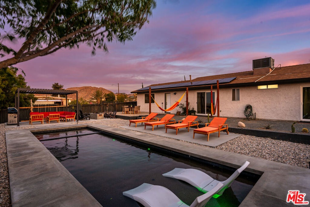 61664 Crest Circle Drive — photo
