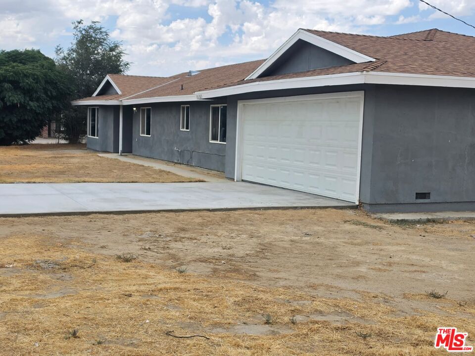 10107 E Avenue R14 — photo