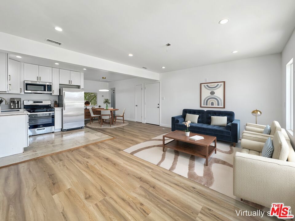 346 W Hardy Street 1 — photo