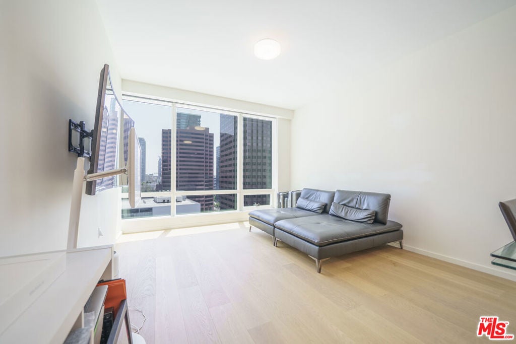 877 Francisco Street 1208 — photo