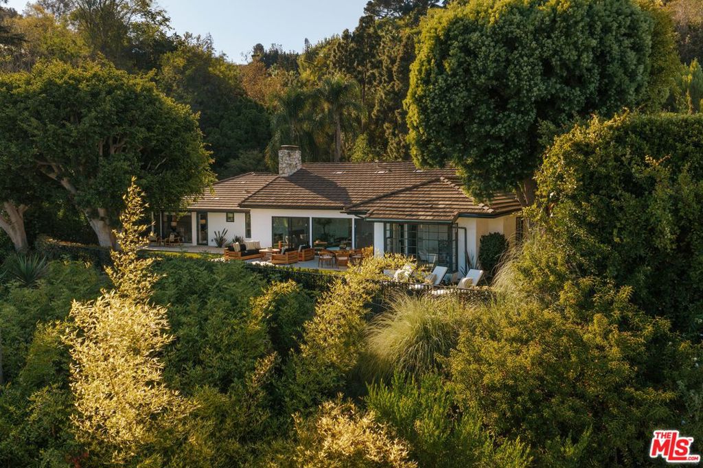 10122 Sunbrook Drive — photo