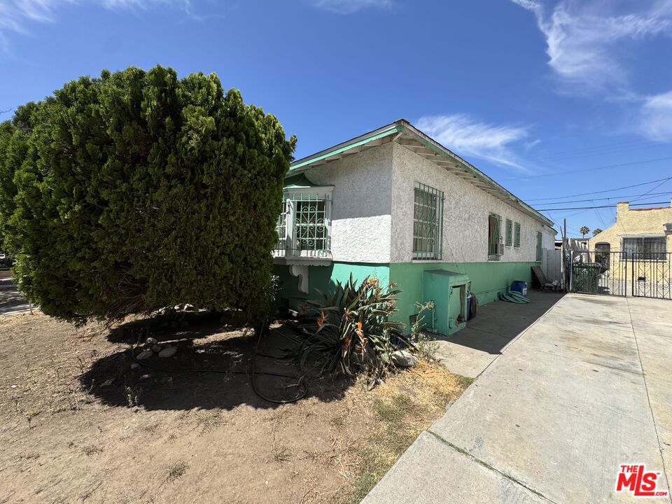 1725 S Highland Avenue — photo