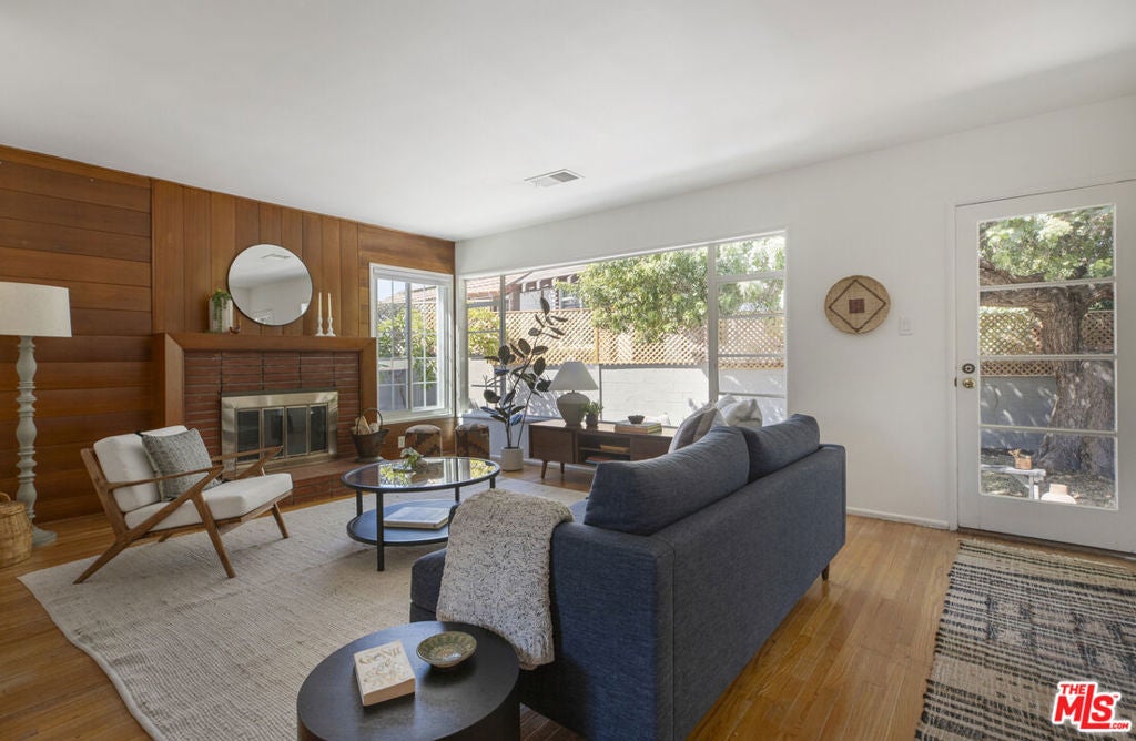 4163 Verdugo View Drive — photo