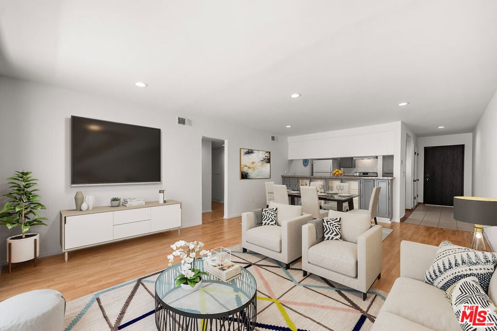 444 S Gramercy Place 10 — photo