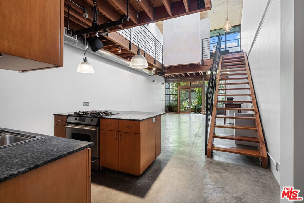 1130 5th Avenue — photo