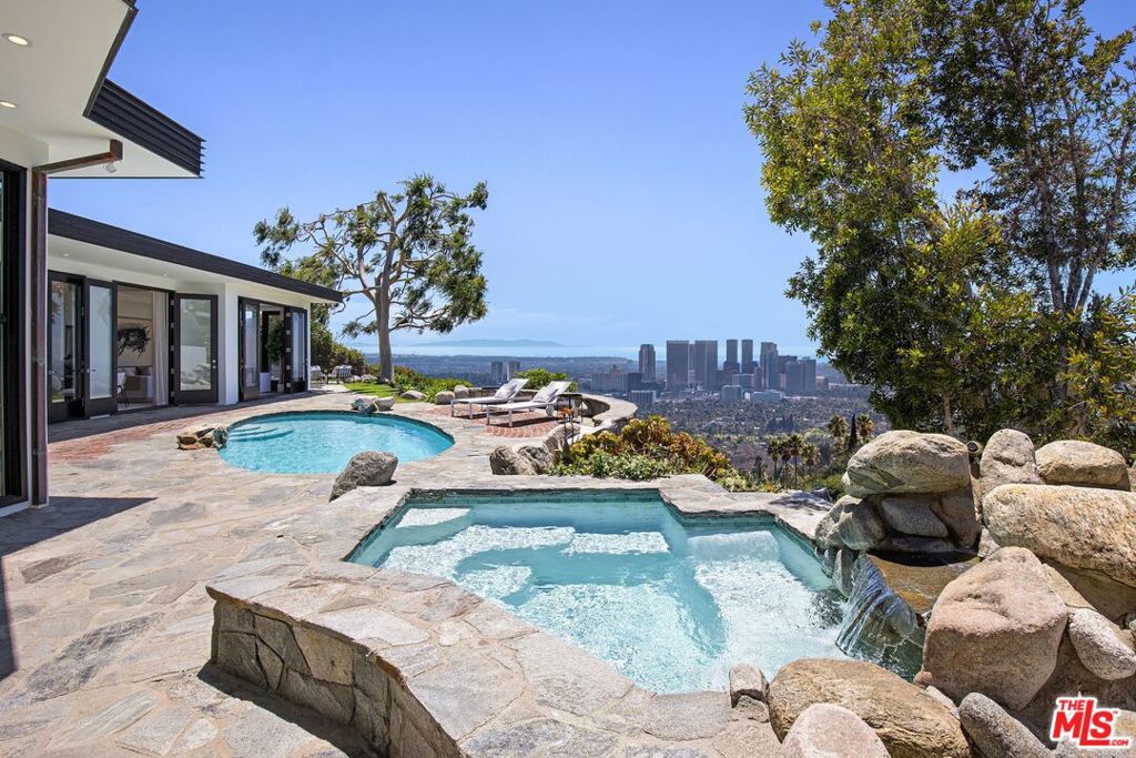 9302 Nightingale Drive — photo