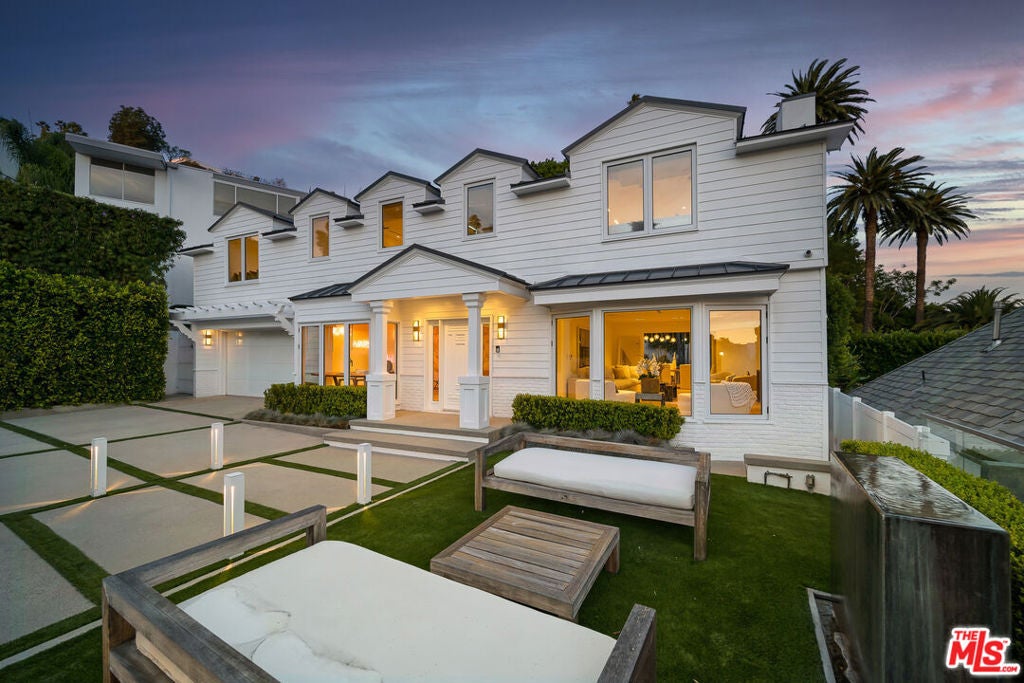 1330 Londonderry Place — photo